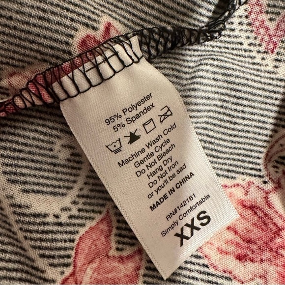 LulaRoe Irma Black Gray Stripes Pink Red Roses Floral Tunic High Low XXS-XS 00-0 - Picture 7 of 16